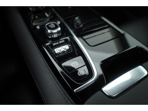 Volvo V60 2.0 T8 Recharge AWD Inscription | Pano-dak | elek. trekhaak | H&k Audio | Vol Leer | Stoel  + stuur-verwarming |