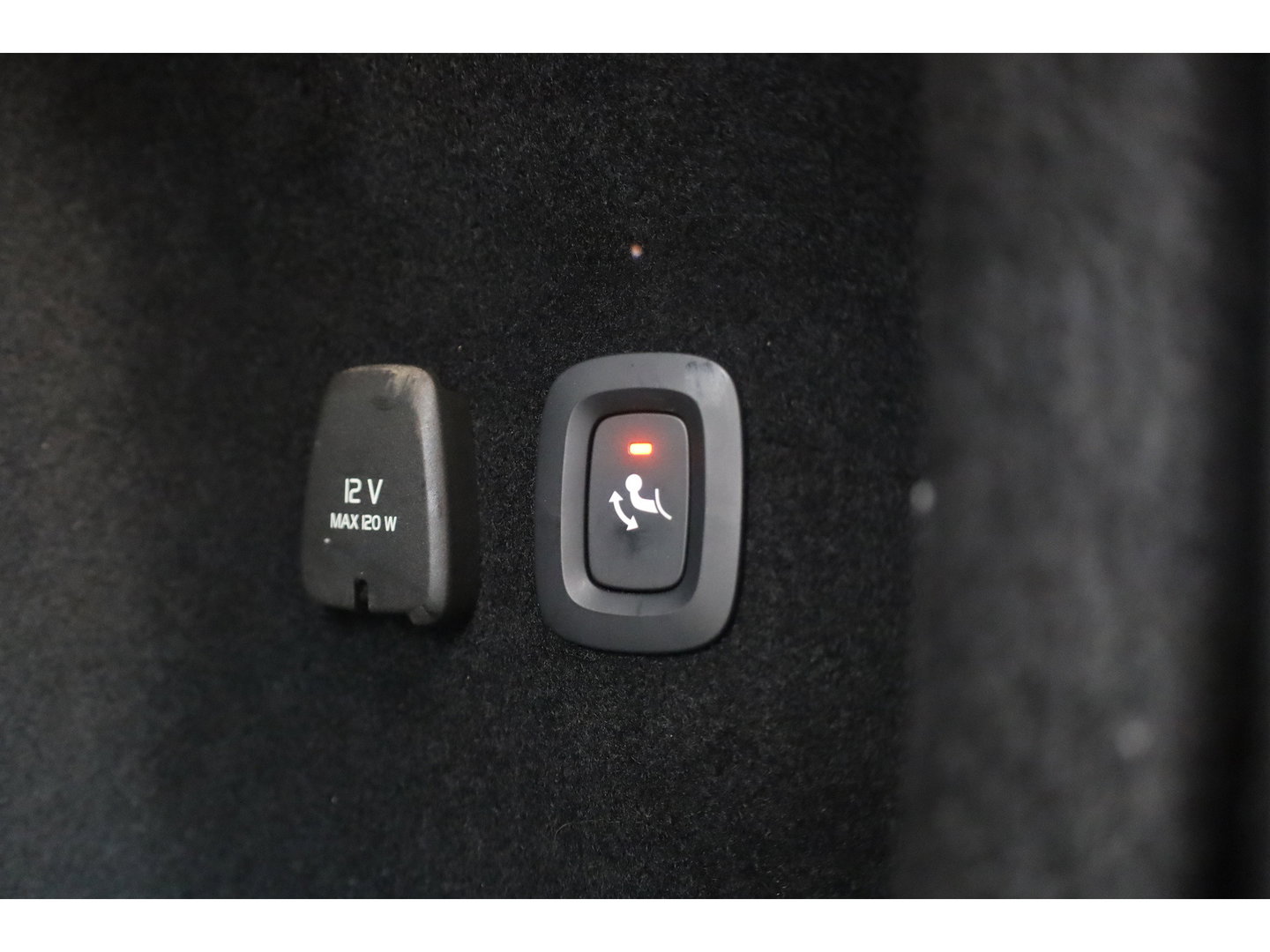 Volvo V60 2.0 T8 Recharge AWD Inscription | Pano-dak | elek. trekhaak | H&k Audio | Vol Leer | Stoel  + stuur-verwarming |