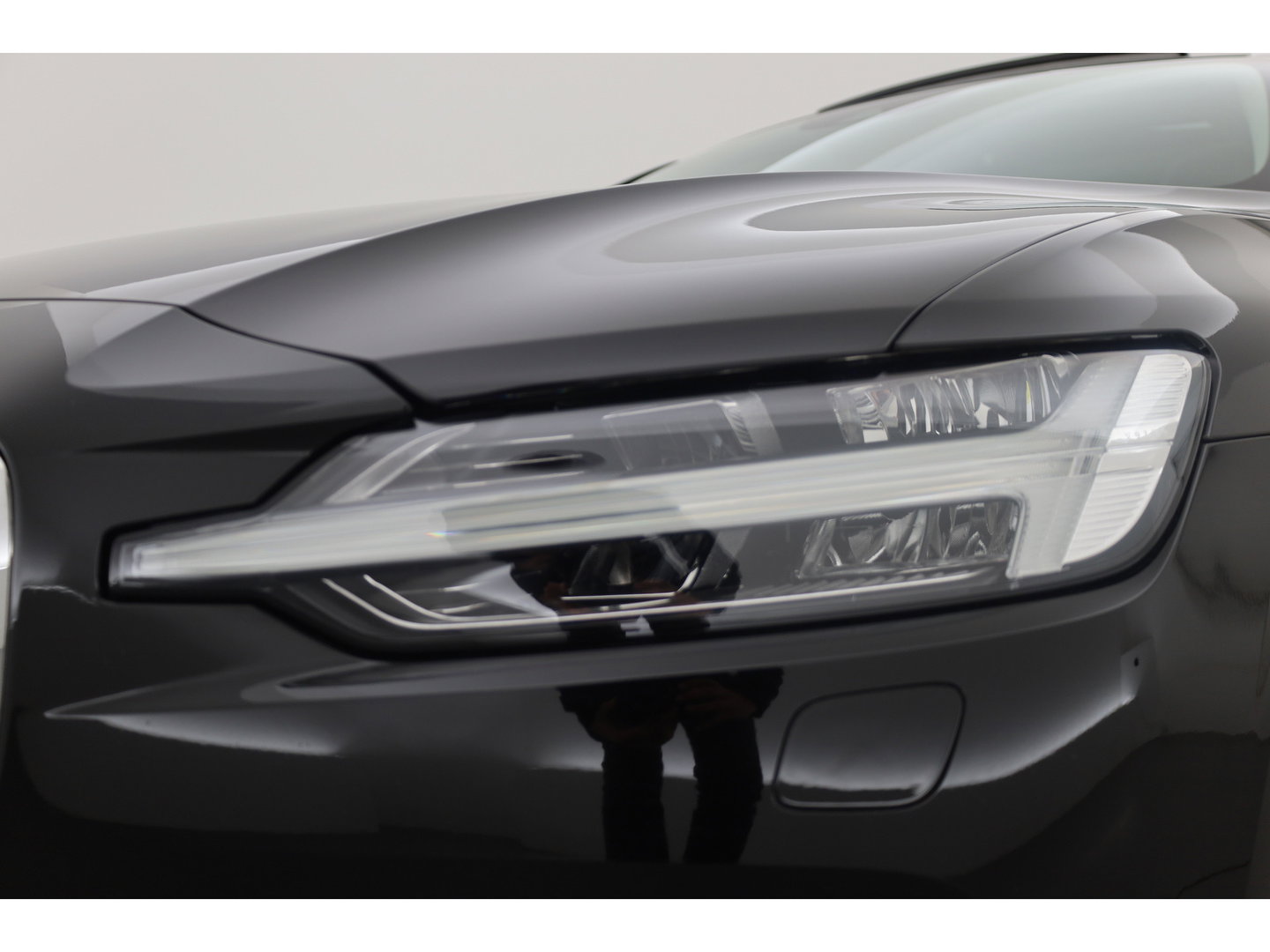 Volvo V60 2.0 T8 Recharge AWD Inscription | Pano-dak | elek. trekhaak | H&k Audio | Vol Leer | Stoel  + stuur-verwarming |