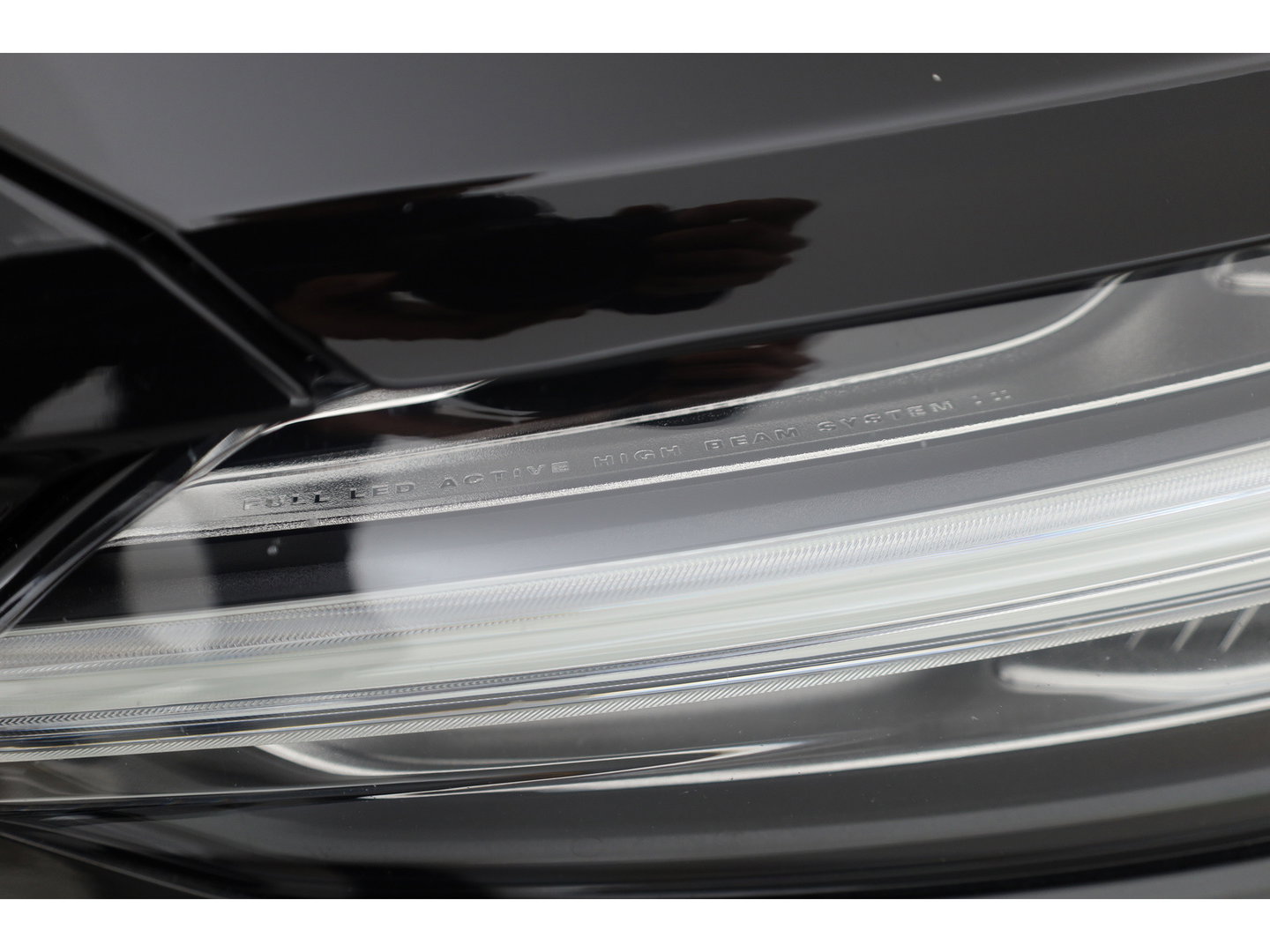 Volvo V60 2.0 T8 Recharge AWD Inscription | Pano-dak | elek. trekhaak | H&k Audio | Vol Leer | Stoel  + stuur-verwarming |