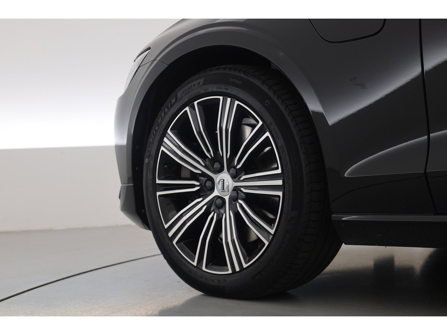 Volvo V60 2.0 T8 Recharge AWD Inscription | Pano-dak | elek. trekhaak | H&k Audio | Vol Leer | Stoel  + stuur-verwarming |