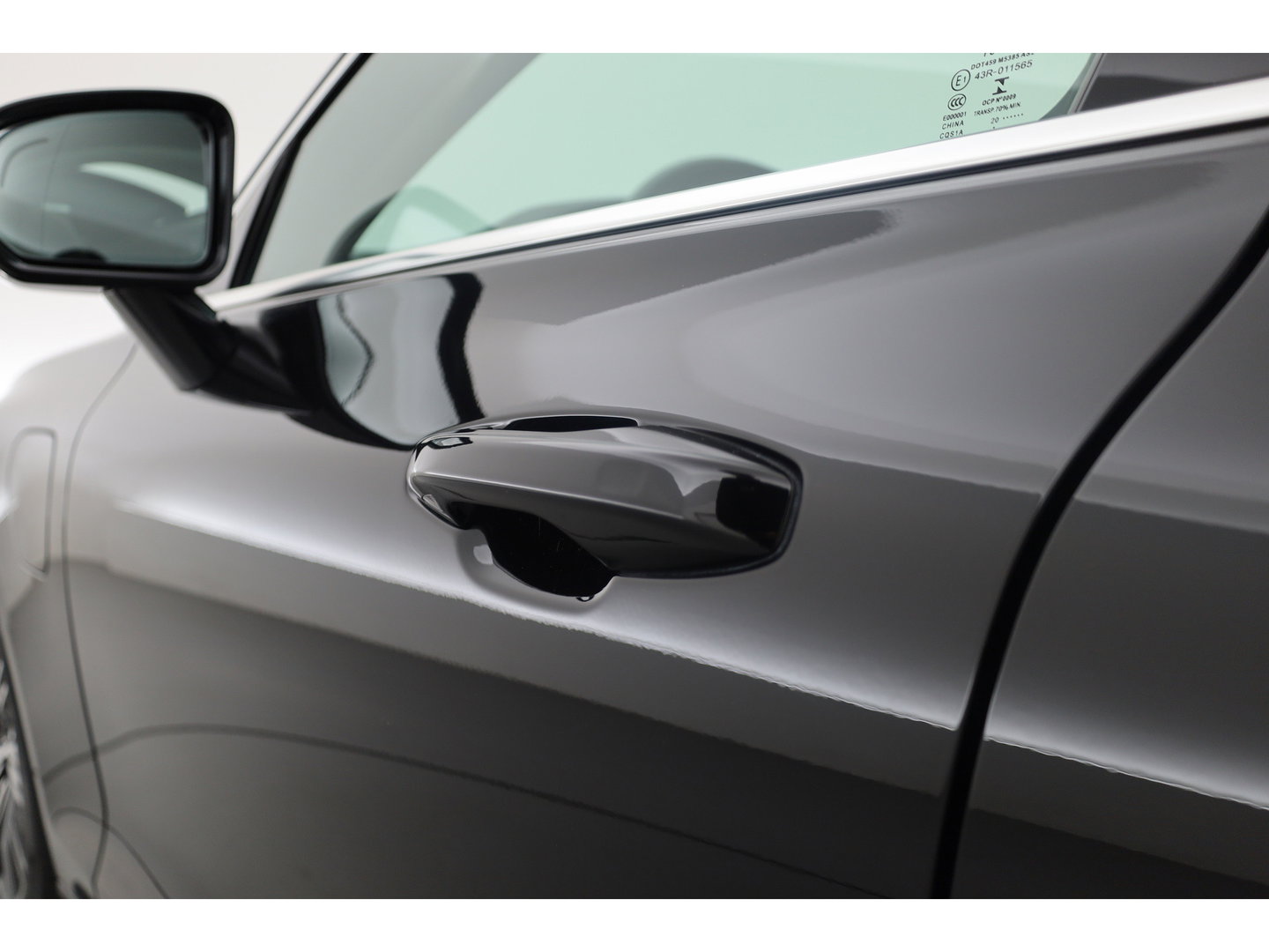 Volvo V60 2.0 T8 Recharge AWD Inscription | Pano-dak | elek. trekhaak | H&k Audio | Vol Leer | Stoel  + stuur-verwarming |