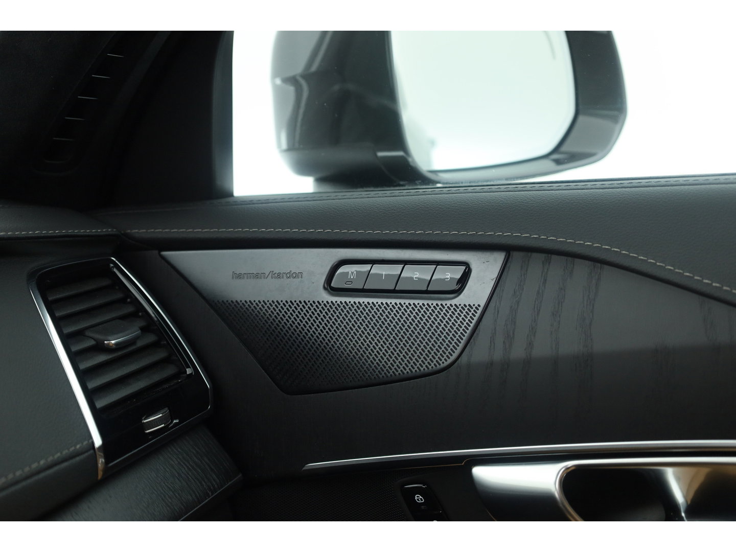 Volvo XC90 2.0 T8 Recharge AWD Ultimate Bright | 455 PK | 7p. | Massage / ventilatiestoelen | Head- up |
