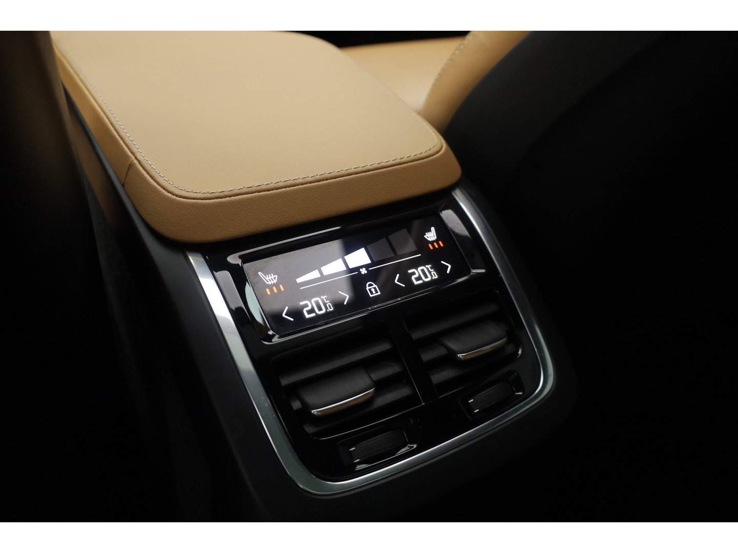 Volvo XC90 2.0 T8 Recharge AWD Ultimate Bright | 455 PK | 7p. | Massage / ventilatiestoelen | Head- up |