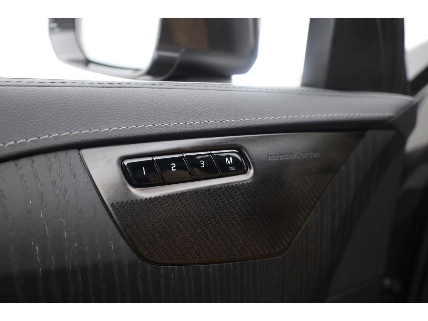 Volvo XC90 2.0 T8 Recharge AWD Ultimate Bright | 455 PK | 7p. | Massage / ventilatiestoelen | Head- up |