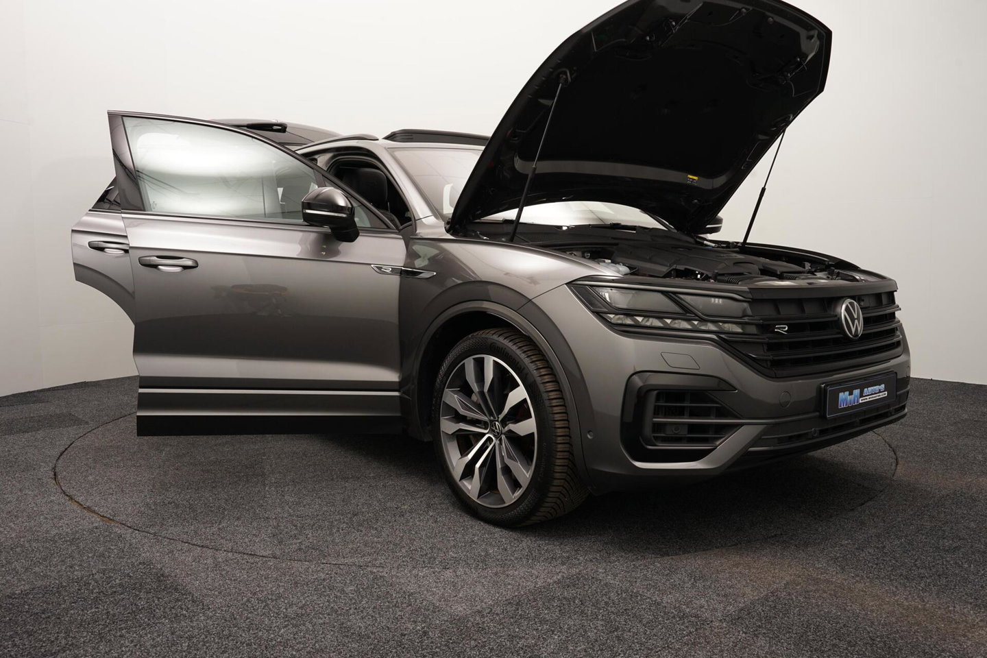 Volkswagen Touareg 3.0 TSi eHybrid 4MOTION R|FULL OPTIONS!