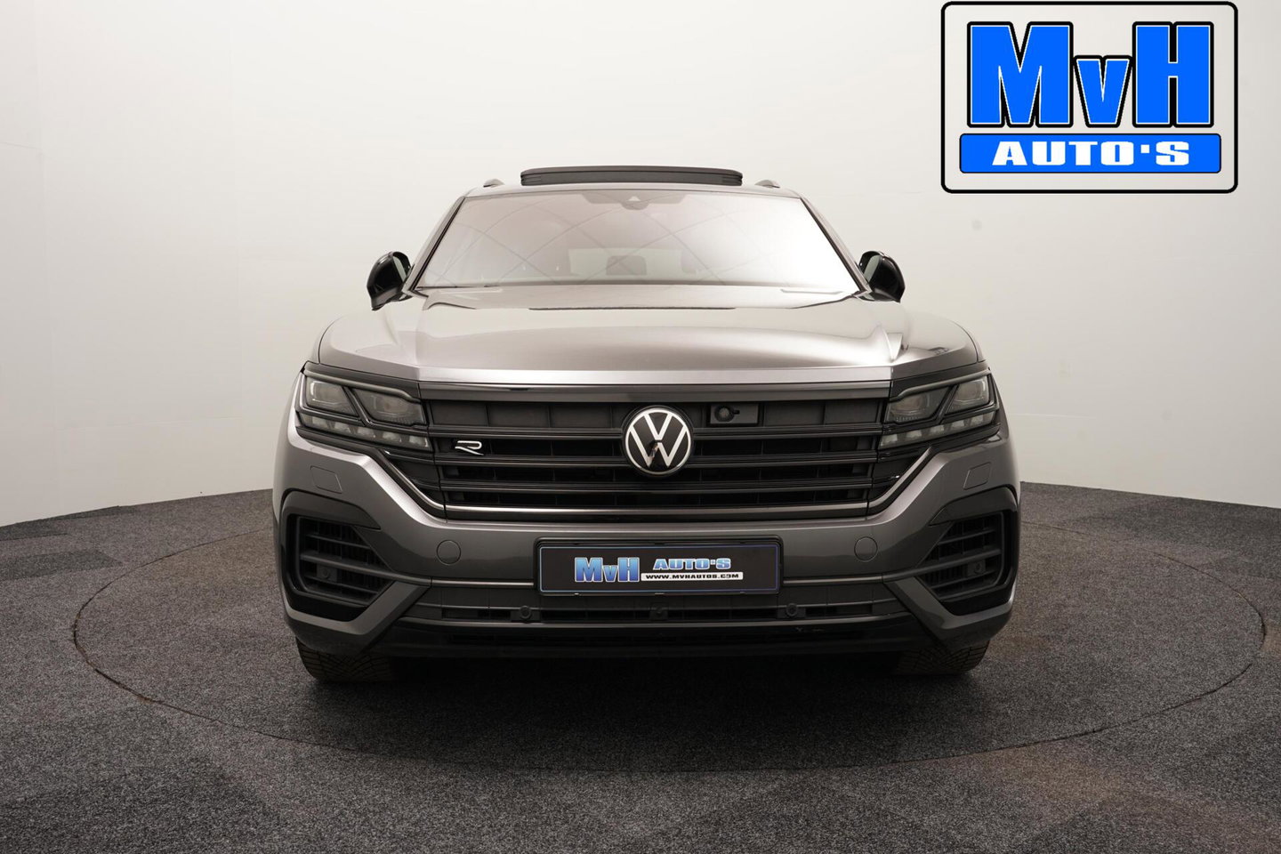 Volkswagen Touareg 3.0 TSi eHybrid 4MOTION R|FULL OPTIONS!