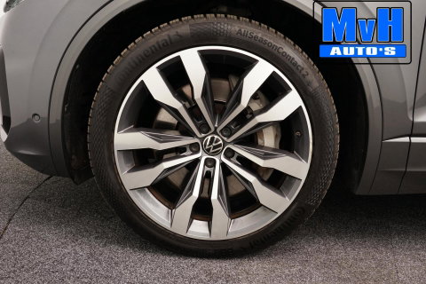 Volkswagen Touareg 3.0 TSi eHybrid 4MOTION R|FULL OPTIONS!