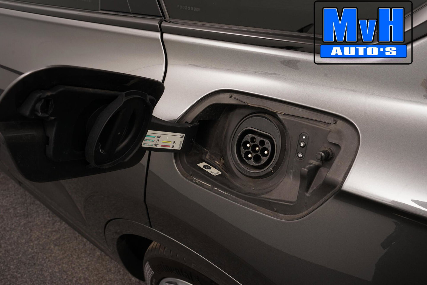 Volkswagen Touareg 3.0 TSi eHybrid 4MOTION R|FULL OPTIONS!