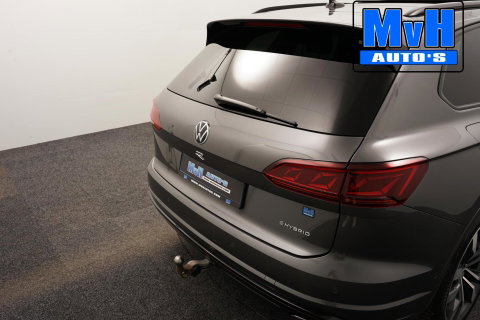 Volkswagen Touareg 3.0 TSi eHybrid 4MOTION R|FULL OPTIONS!