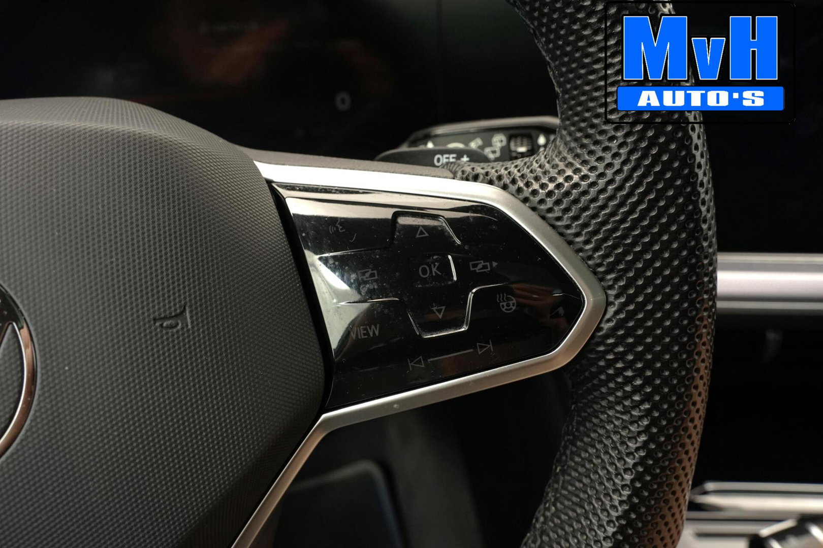 Volkswagen Touareg 3.0 TSi eHybrid 4MOTION R|FULL OPTIONS!