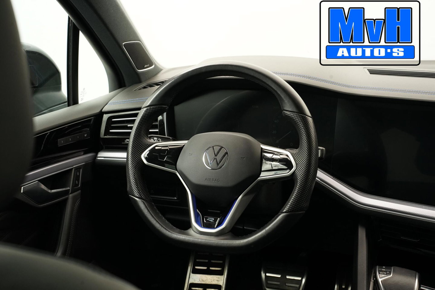 Volkswagen Touareg 3.0 TSi eHybrid 4MOTION R|FULL OPTIONS!