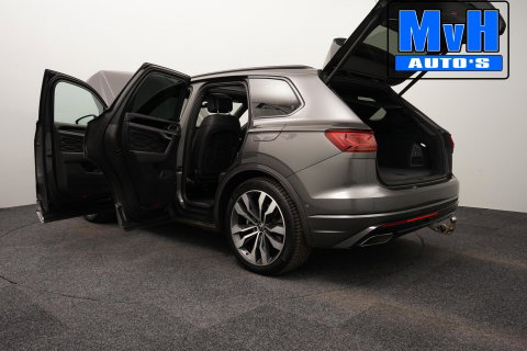 Volkswagen Touareg 3.0 TSi eHybrid 4MOTION R|FULL OPTIONS!