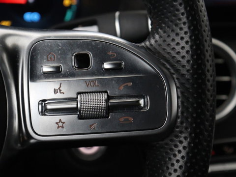 Mercedes-Benz C-Klasse 300e Business Solution AMG Limited | SOH 82,2% | 360 Camera | Stoelverwarming | Leder/Alcantara | Carplay | Matrix LED | Navigatie | Cruise control | Park Assist | Sfeerverlichting | PHEV | Plug In