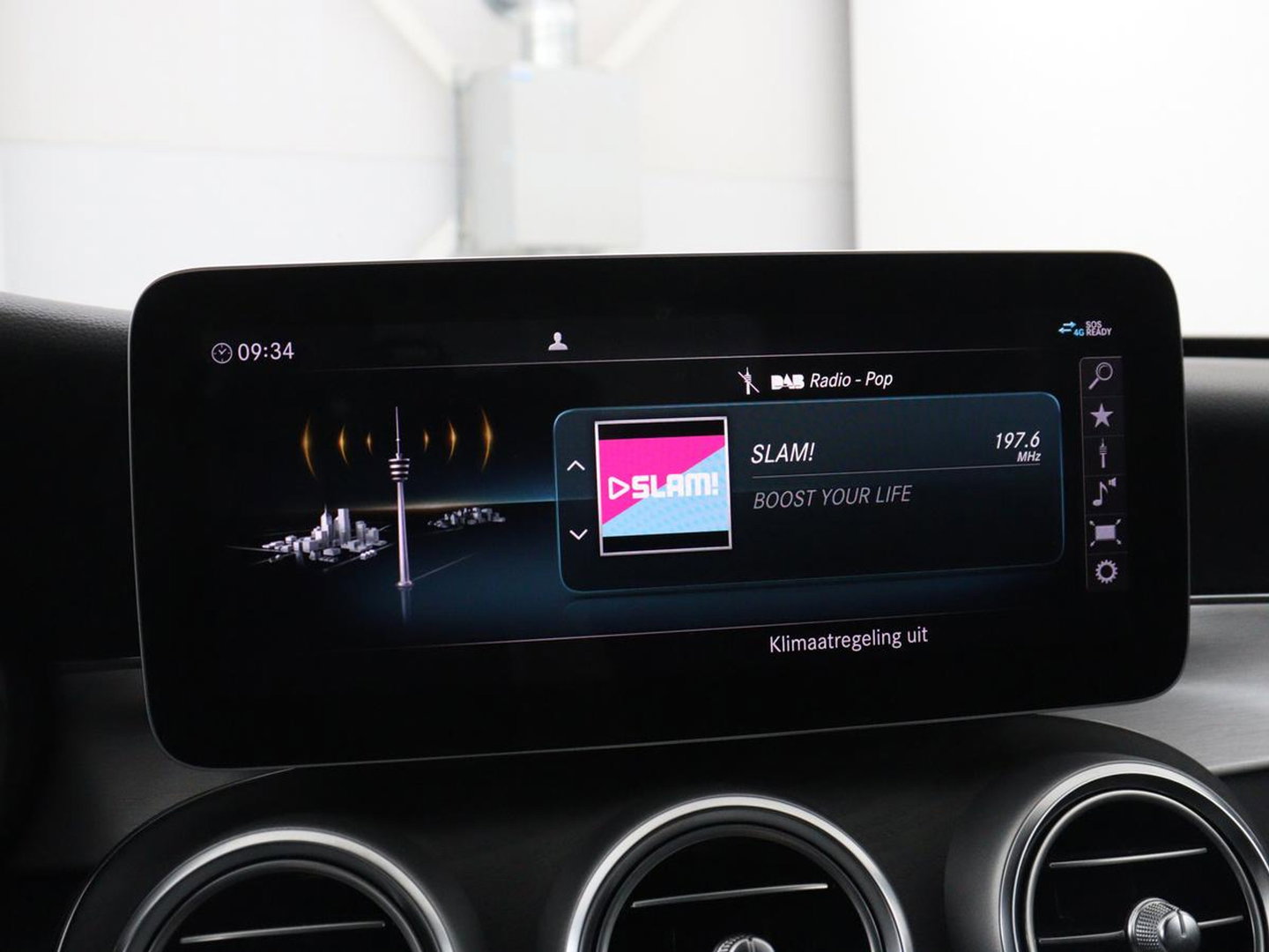 Mercedes-Benz C-Klasse 300e Business Solution AMG Limited | SOH 82,2% | 360 Camera | Stoelverwarming | Leder/Alcantara | Carplay | Matrix LED | Navigatie | Cruise control | Park Assist | Sfeerverlichting | PHEV | Plug In