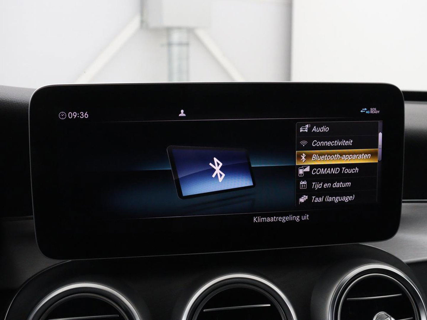 Mercedes-Benz C-Klasse 300e Business Solution AMG Limited | SOH 82,2% | 360 Camera | Stoelverwarming | Leder/Alcantara | Carplay | Matrix LED | Navigatie | Cruise control | Park Assist | Sfeerverlichting | PHEV | Plug In