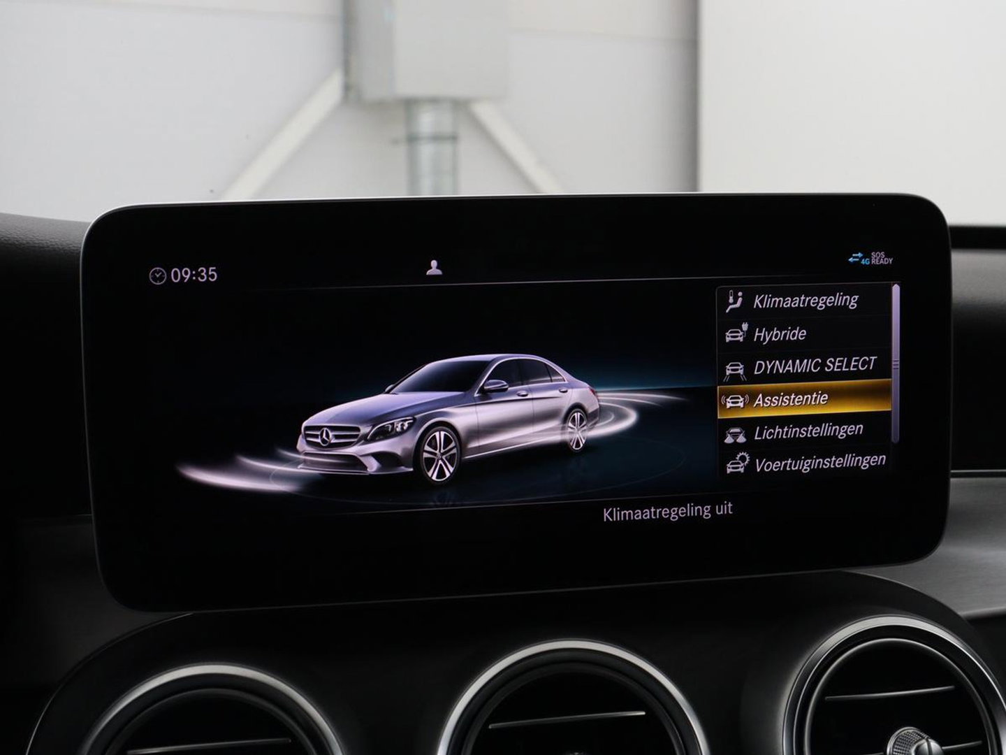 Mercedes-Benz C-Klasse 300e Business Solution AMG Limited | SOH 82,2% | 360 Camera | Stoelverwarming | Leder/Alcantara | Carplay | Matrix LED | Navigatie | Cruise control | Park Assist | Sfeerverlichting | PHEV | Plug In