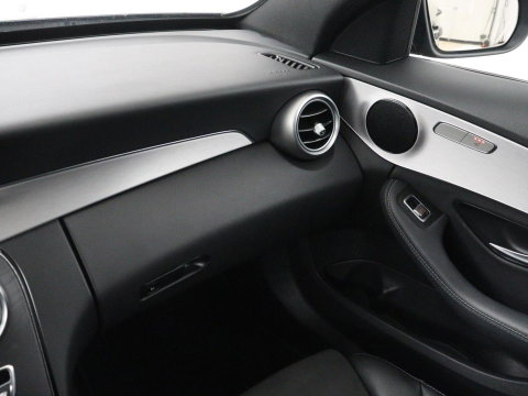 Mercedes-Benz C-Klasse 300e Business Solution AMG Limited | SOH 82,2% | 360 Camera | Stoelverwarming | Leder/Alcantara | Carplay | Matrix LED | Navigatie | Cruise control | Park Assist | Sfeerverlichting | PHEV | Plug In