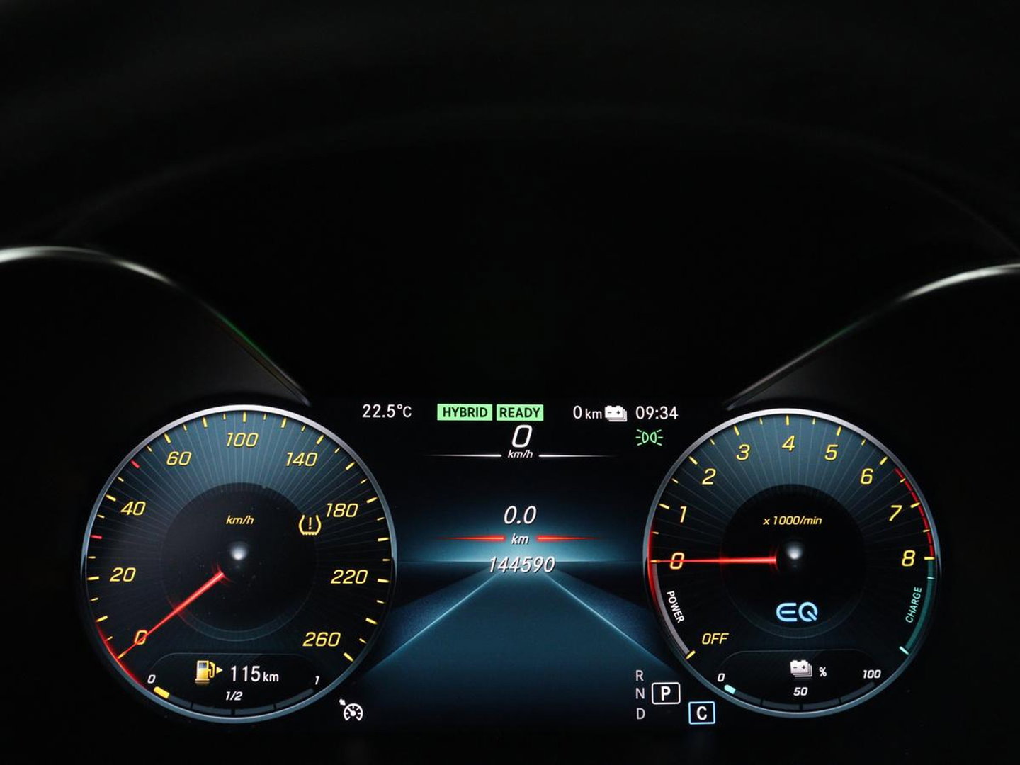 Mercedes-Benz C-Klasse 300e Business Solution AMG Limited | SOH 82,2% | 360 Camera | Stoelverwarming | Leder/Alcantara | Carplay | Matrix LED | Navigatie | Cruise control | Park Assist | Sfeerverlichting | PHEV | Plug In