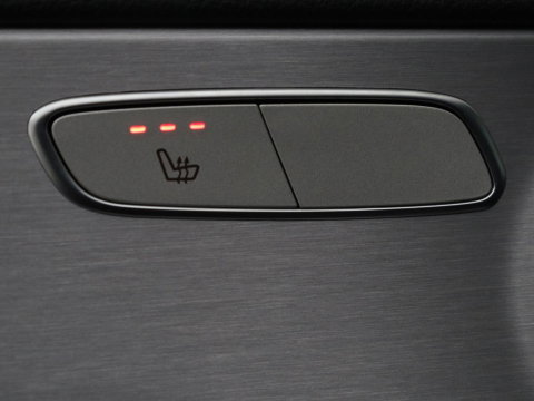 Mercedes-Benz C-Klasse 300e Business Solution AMG Limited | SOH 82,2% | 360 Camera | Stoelverwarming | Leder/Alcantara | Carplay | Matrix LED | Navigatie | Cruise control | Park Assist | Sfeerverlichting | PHEV | Plug In