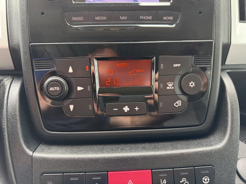 Fiat Ducato Maxi 35H 2.3 MultiJet 140pk L2H1 DC 5 persoons / vaste prijs rijklaar € 20.950 ex btw / cruise en climate control / trekhaak 3000 kg / achteruit rijcamera / euro 6 / bpm vrij