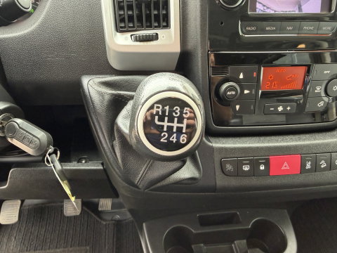 Fiat Ducato Maxi 35H 2.3 MultiJet 140pk L2H1 DC 5 persoons / vaste prijs rijklaar € 20.950 ex btw / cruise en climate control / trekhaak 3000 kg / achteruit rijcamera / euro 6 / bpm vrij