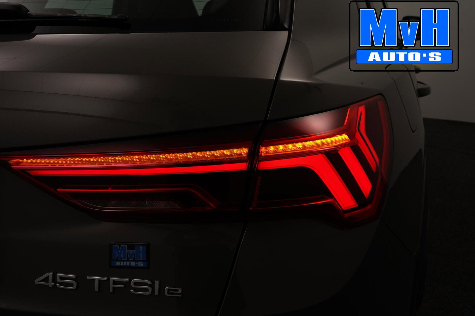Audi Q3 45 TFSI e S edition|S-Line|245PK|STOELVERW|CAMERA|LED