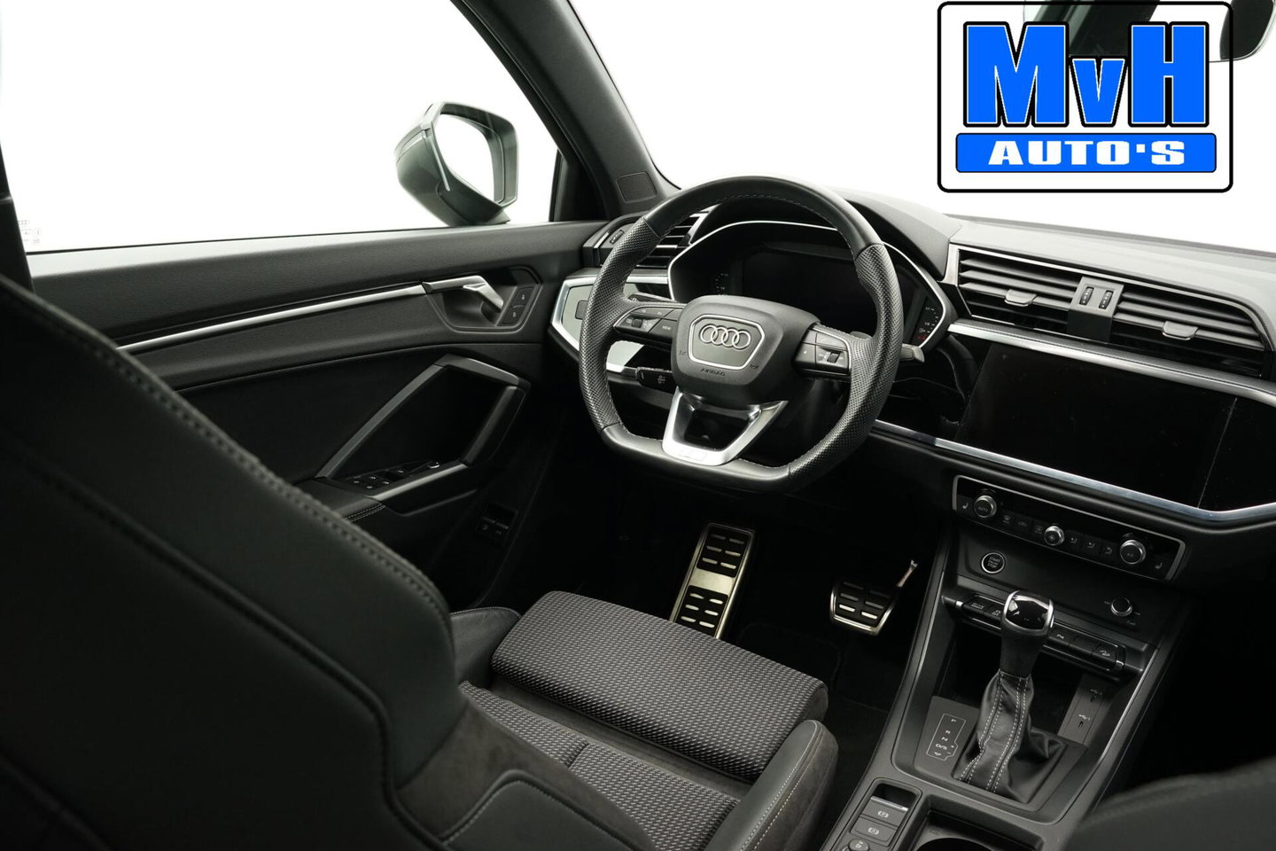Audi Q3 45 TFSI e S edition|S-Line|245PK|STOELVERW|CAMERA|LED