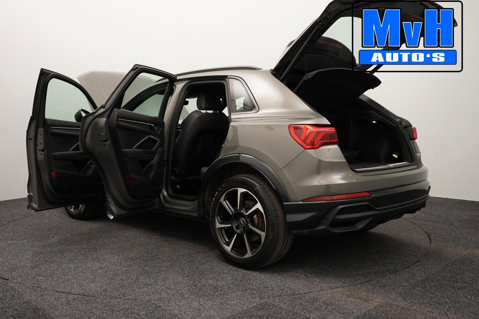 Audi Q3 45 TFSI e S edition|S-Line|245PK|STOELVERW|CAMERA|LED