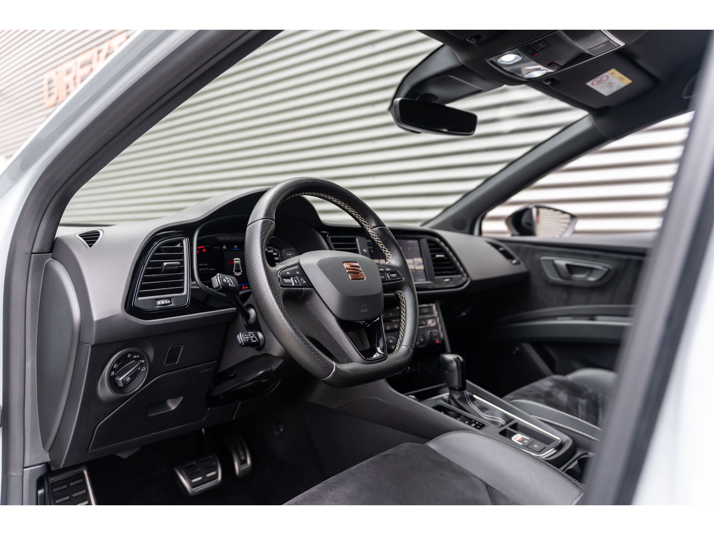 SEAT Leon 2.0 TSI CUPRA BEATS CAMERA KEYLESS DYNAMIC GREY