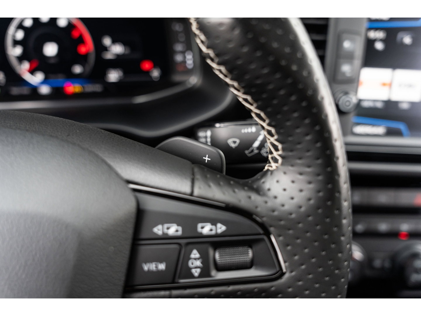 SEAT Leon 2.0 TSI CUPRA BEATS CAMERA KEYLESS DYNAMIC GREY