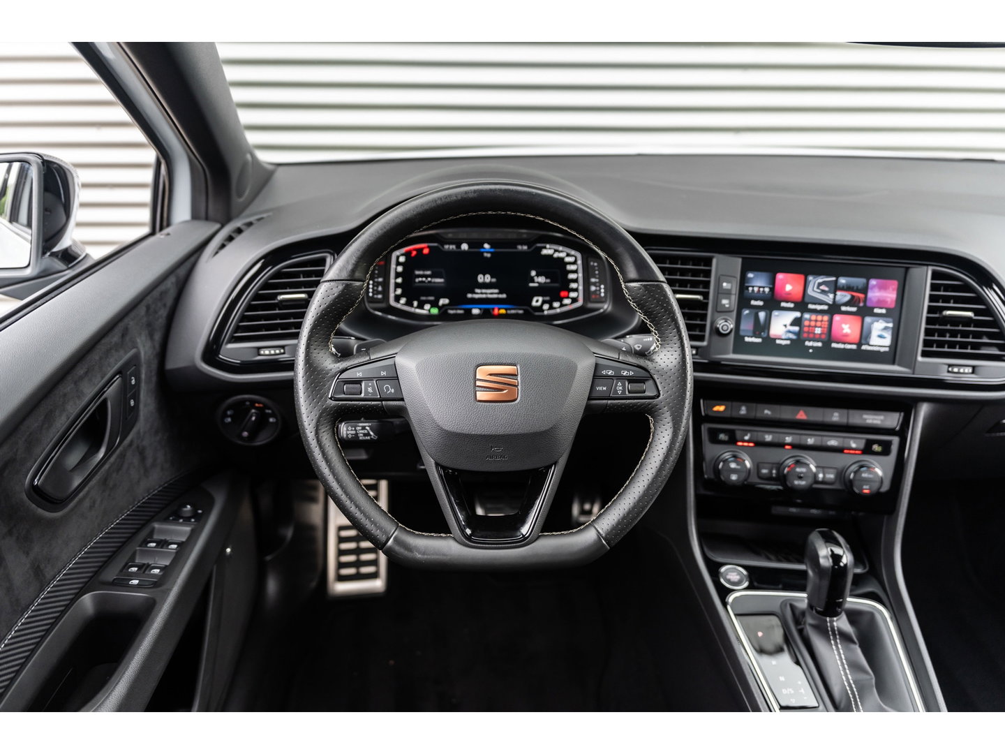 SEAT Leon 2.0 TSI CUPRA BEATS CAMERA KEYLESS DYNAMIC GREY