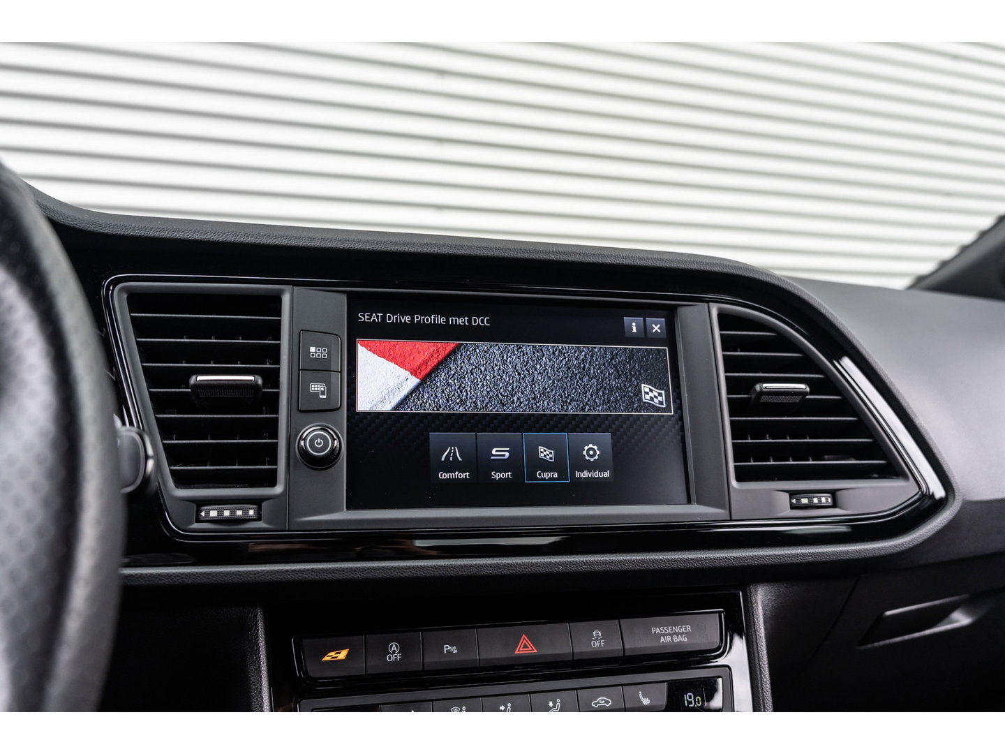 SEAT Leon 2.0 TSI CUPRA BEATS CAMERA KEYLESS DYNAMIC GREY