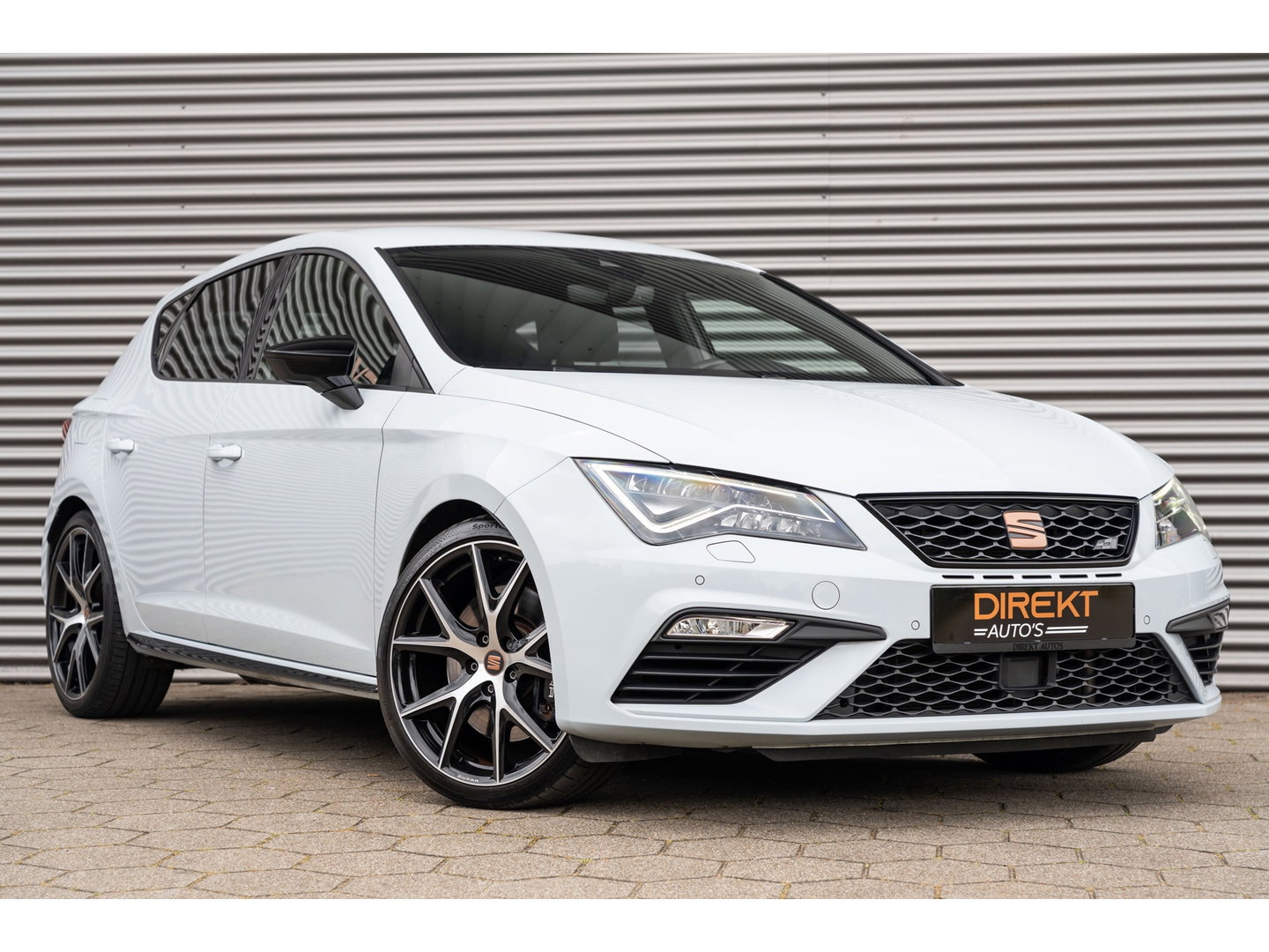 SEAT Leon 2.0 TSI CUPRA BEATS CAMERA KEYLESS DYNAMIC GREY
