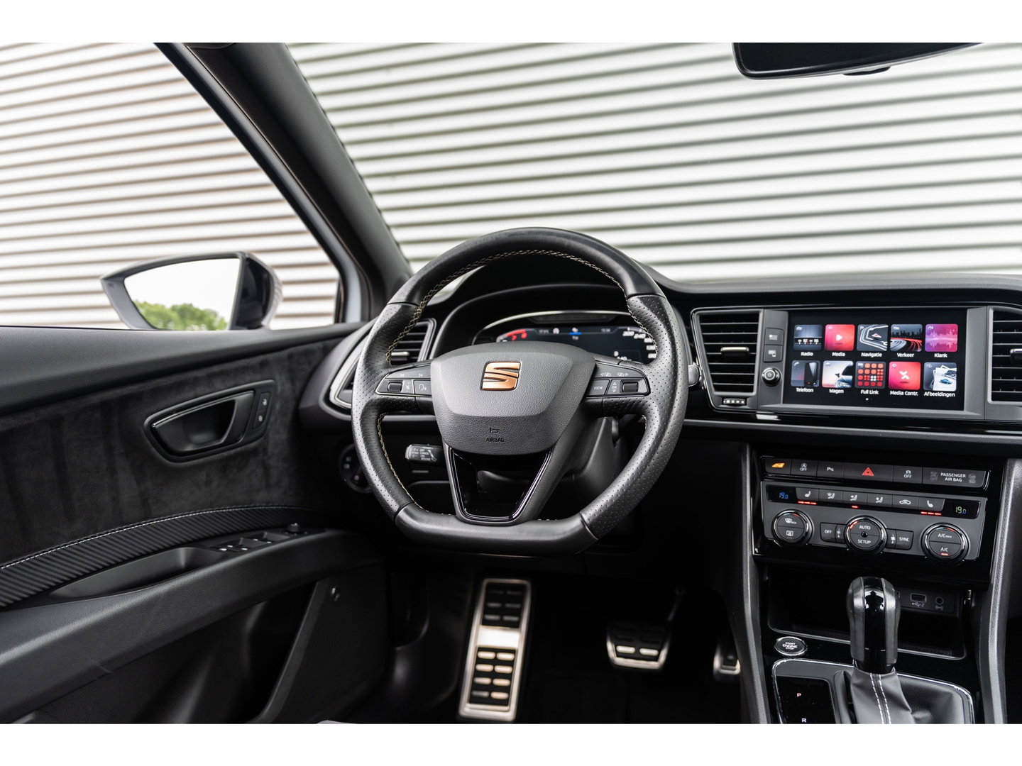 SEAT Leon 2.0 TSI CUPRA BEATS CAMERA KEYLESS DYNAMIC GREY