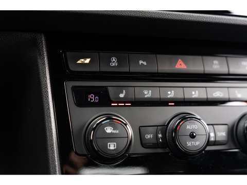 SEAT Leon 2.0 TSI CUPRA BEATS CAMERA KEYLESS DYNAMIC GREY