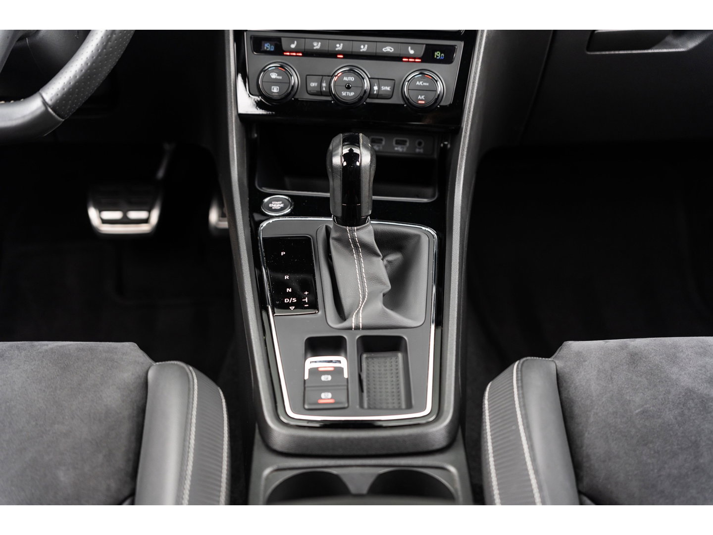SEAT Leon 2.0 TSI CUPRA BEATS CAMERA KEYLESS DYNAMIC GREY