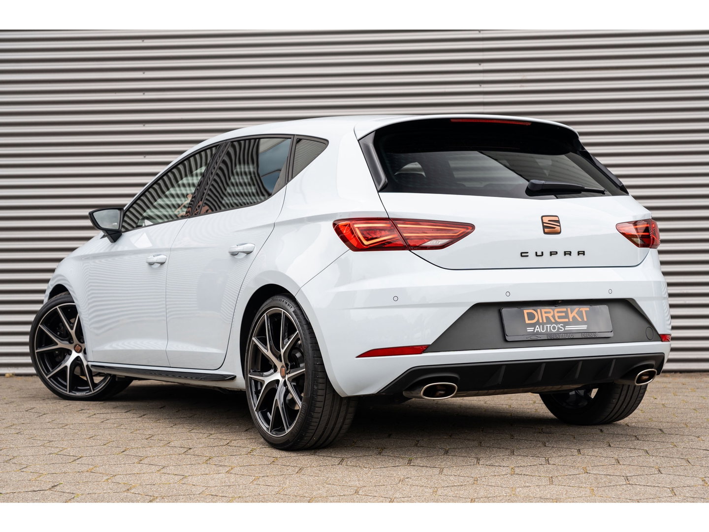 SEAT Leon 2.0 TSI CUPRA BEATS CAMERA KEYLESS DYNAMIC GREY