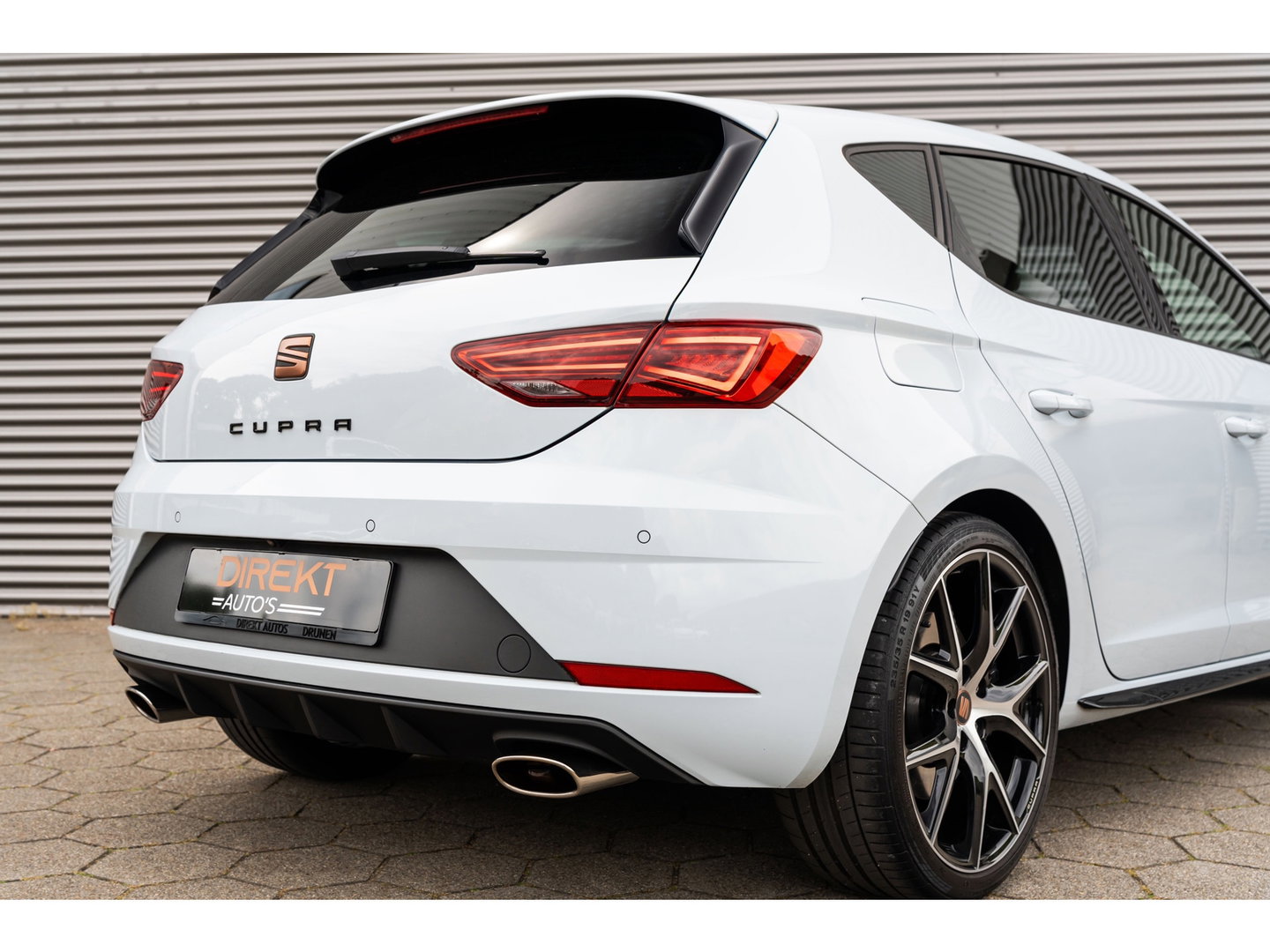 SEAT Leon 2.0 TSI CUPRA BEATS CAMERA KEYLESS DYNAMIC GREY