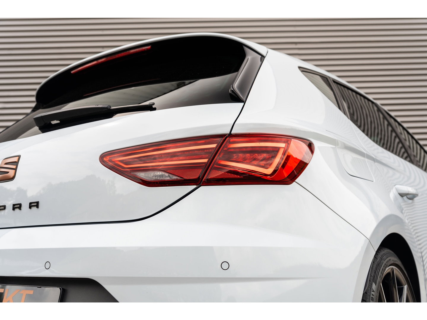 SEAT Leon 2.0 TSI CUPRA BEATS CAMERA KEYLESS DYNAMIC GREY