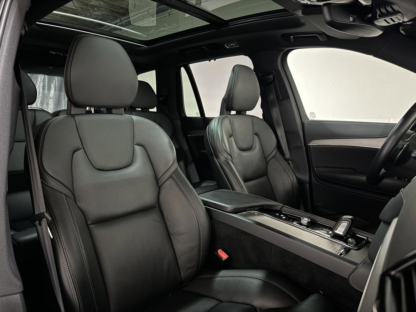 Volvo XC90 2.0 T8 Twin Engine AWD R-Design Pano Luchtvering B&W Trekh.
