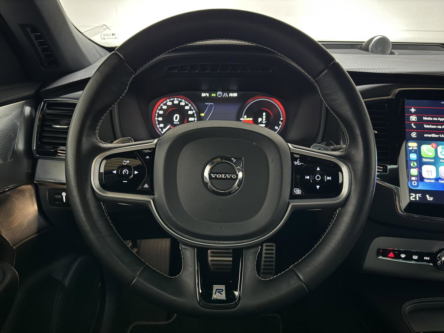 Volvo XC90 2.0 T8 Twin Engine AWD R-Design Pano Luchtvering B&W Trekh.