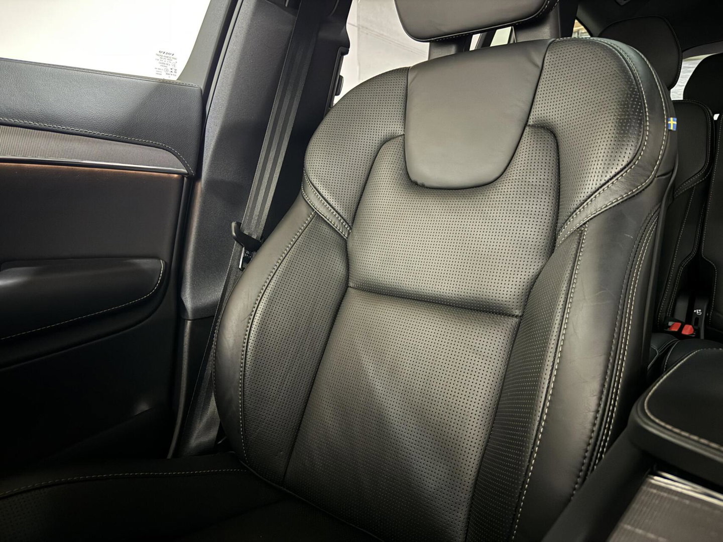 Volvo XC90 2.0 T8 Twin Engine AWD R-Design Pano Luchtvering B&W Trekh.
