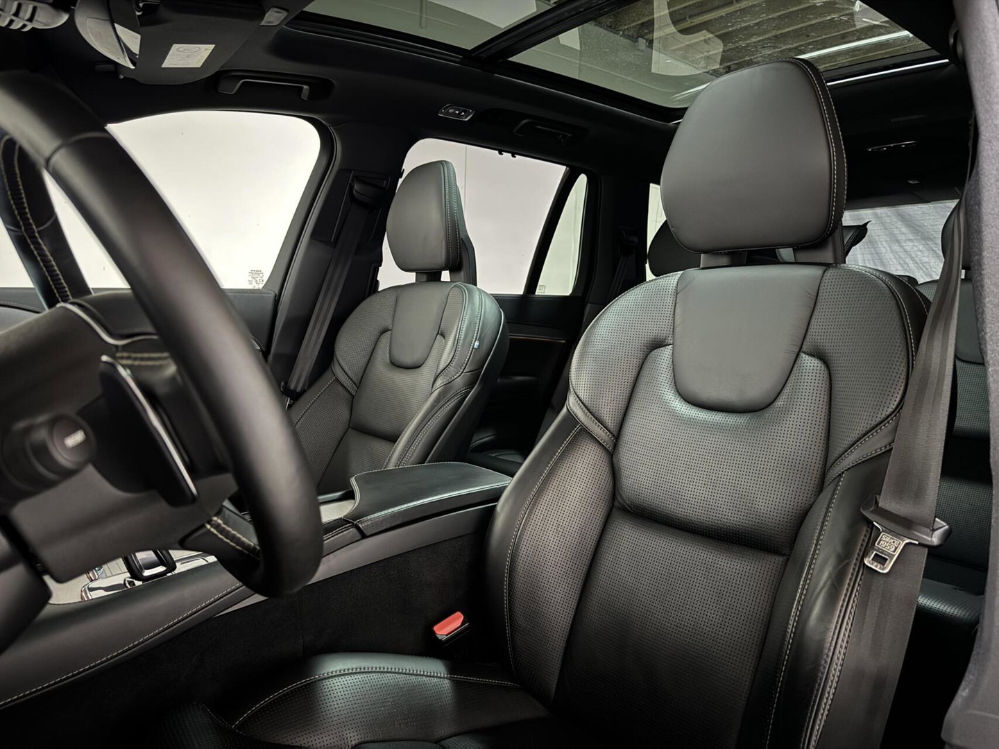 Volvo XC90 2.0 T8 Twin Engine AWD R-Design Pano Luchtvering B&W Trekh.