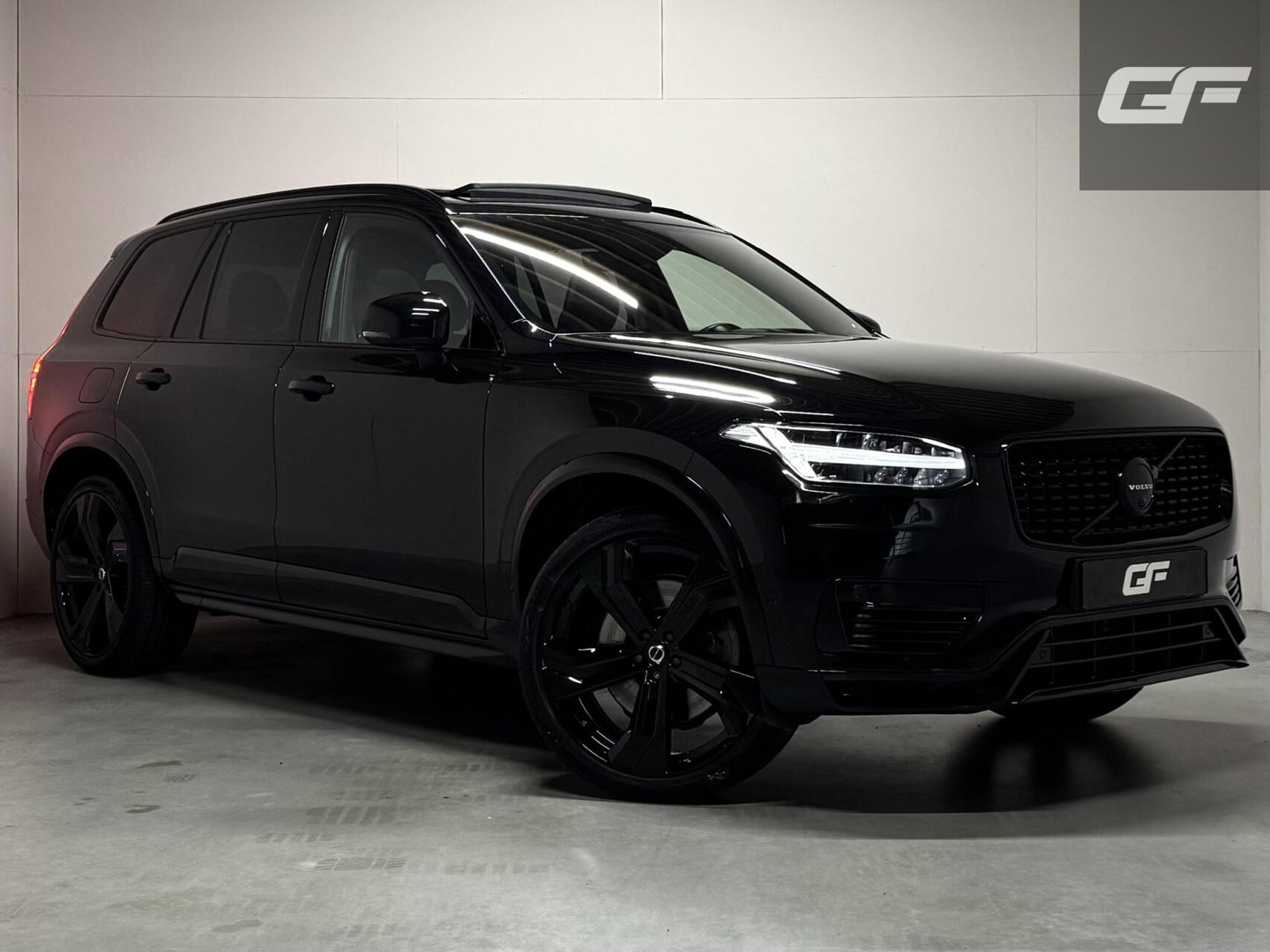 Volvo XC90 2.0 T8 Twin Engine AWD R-Design Pano Luchtvering B&W Trekh.