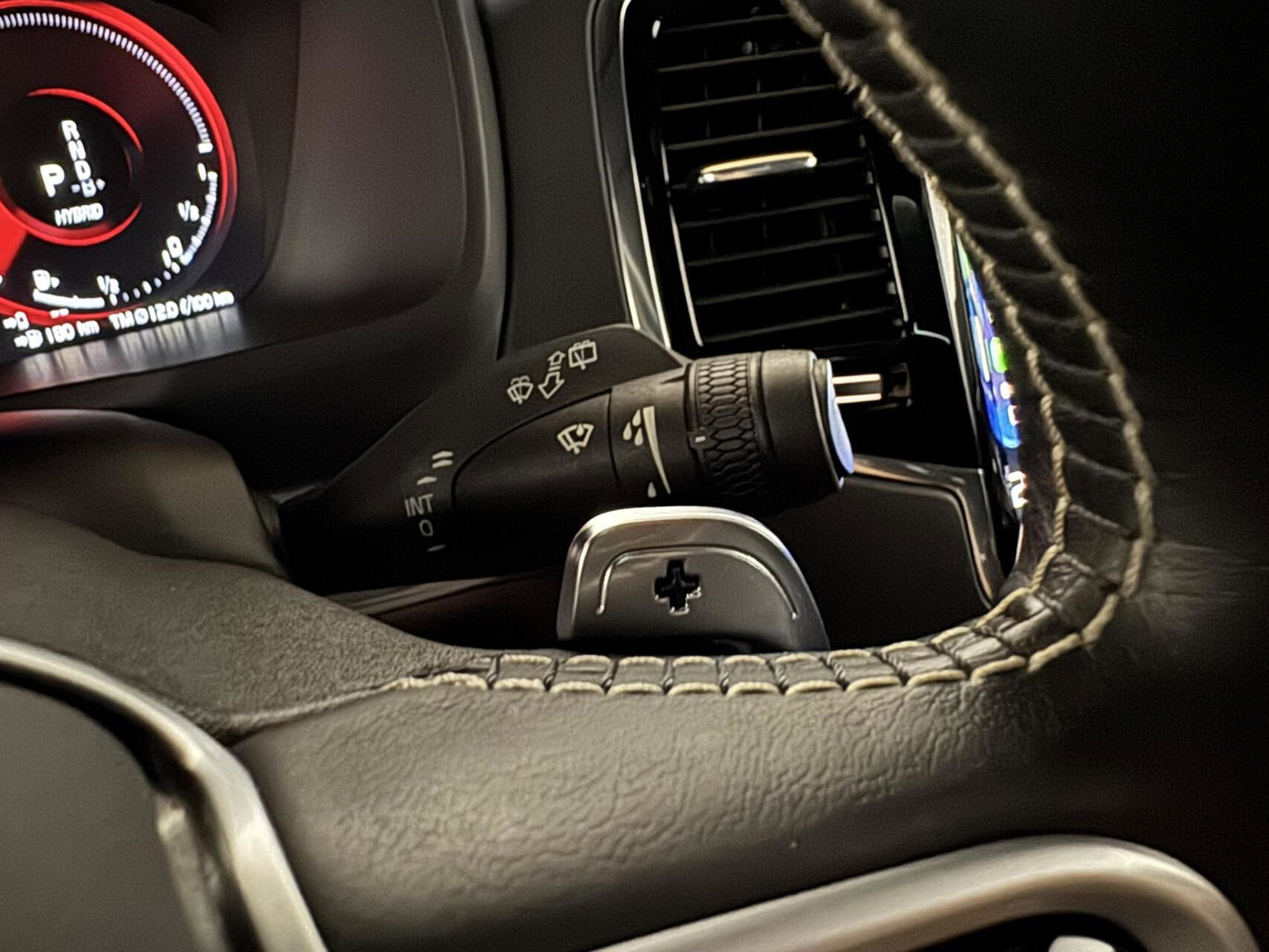Volvo XC90 2.0 T8 Twin Engine AWD R-Design Pano Luchtvering B&W Trekh.