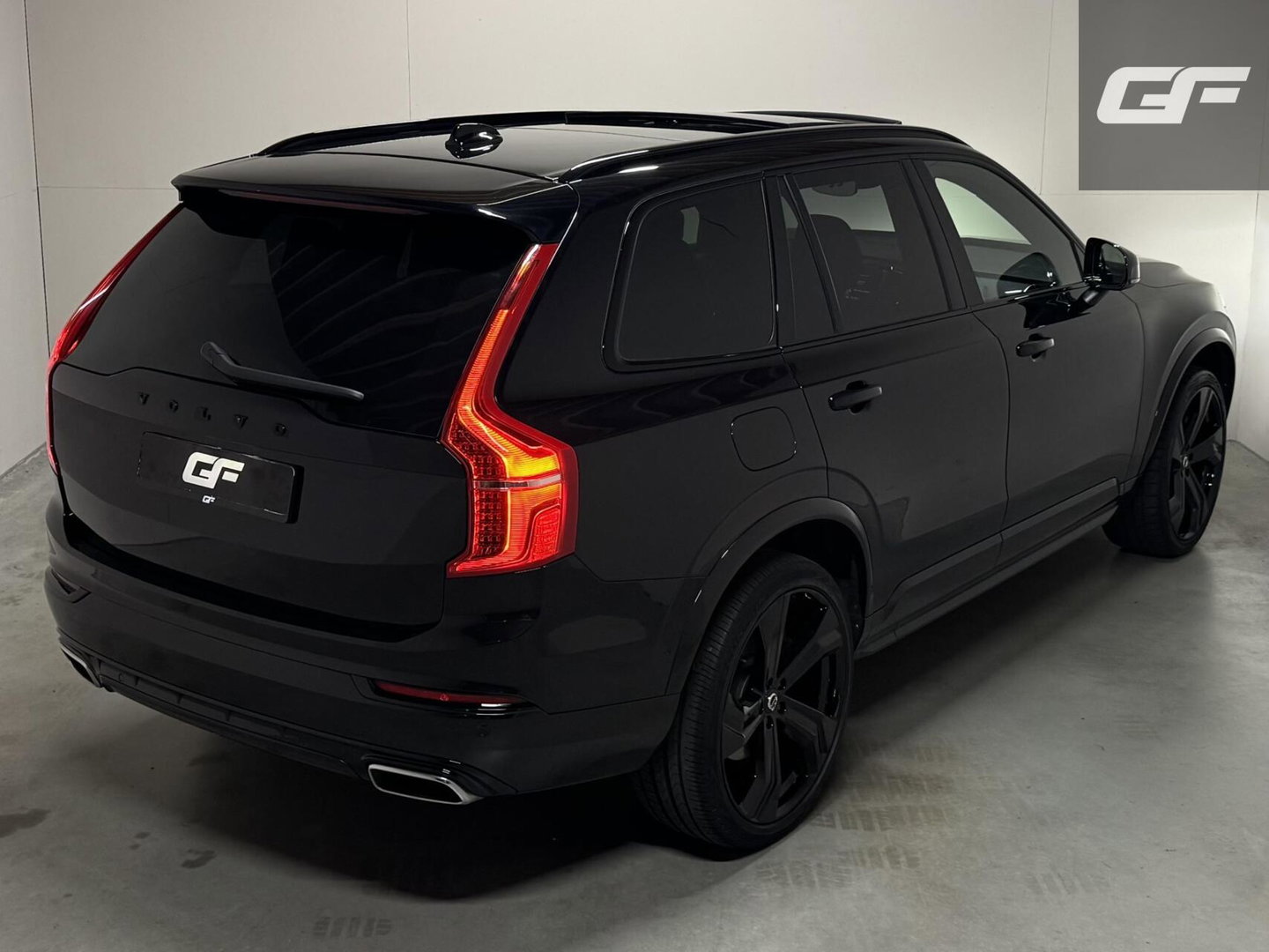 Volvo XC90 2.0 T8 Twin Engine AWD R-Design Pano Luchtvering B&W Trekh.