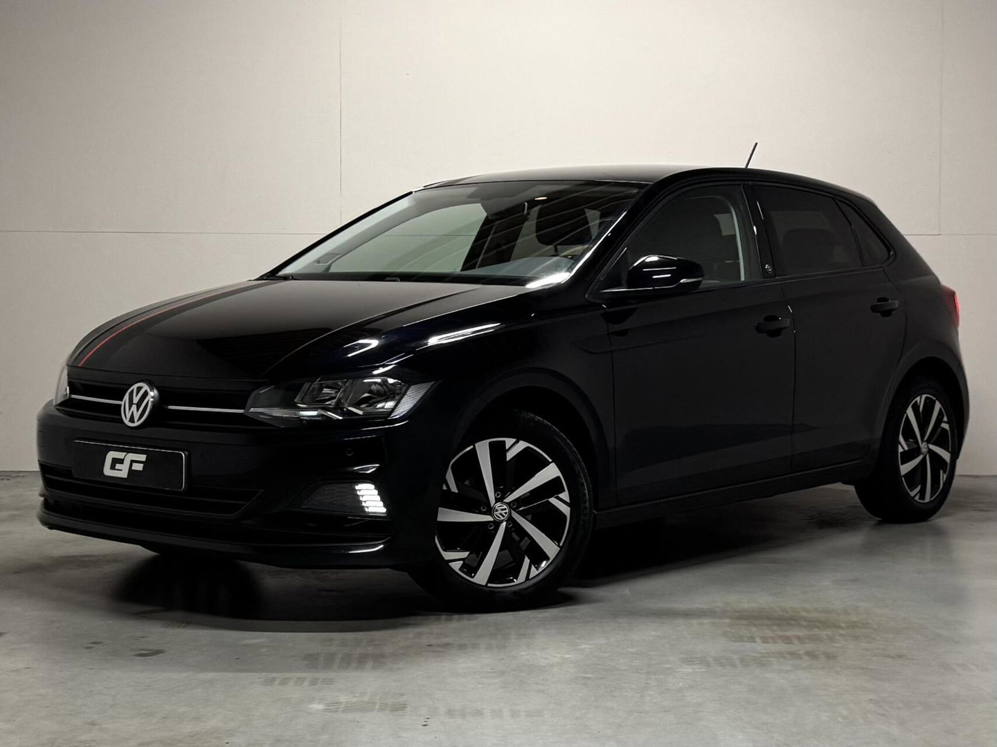 Volkswagen Polo 1.0 Beats CarPlay Stoelver. CarPlay Cruise Navi