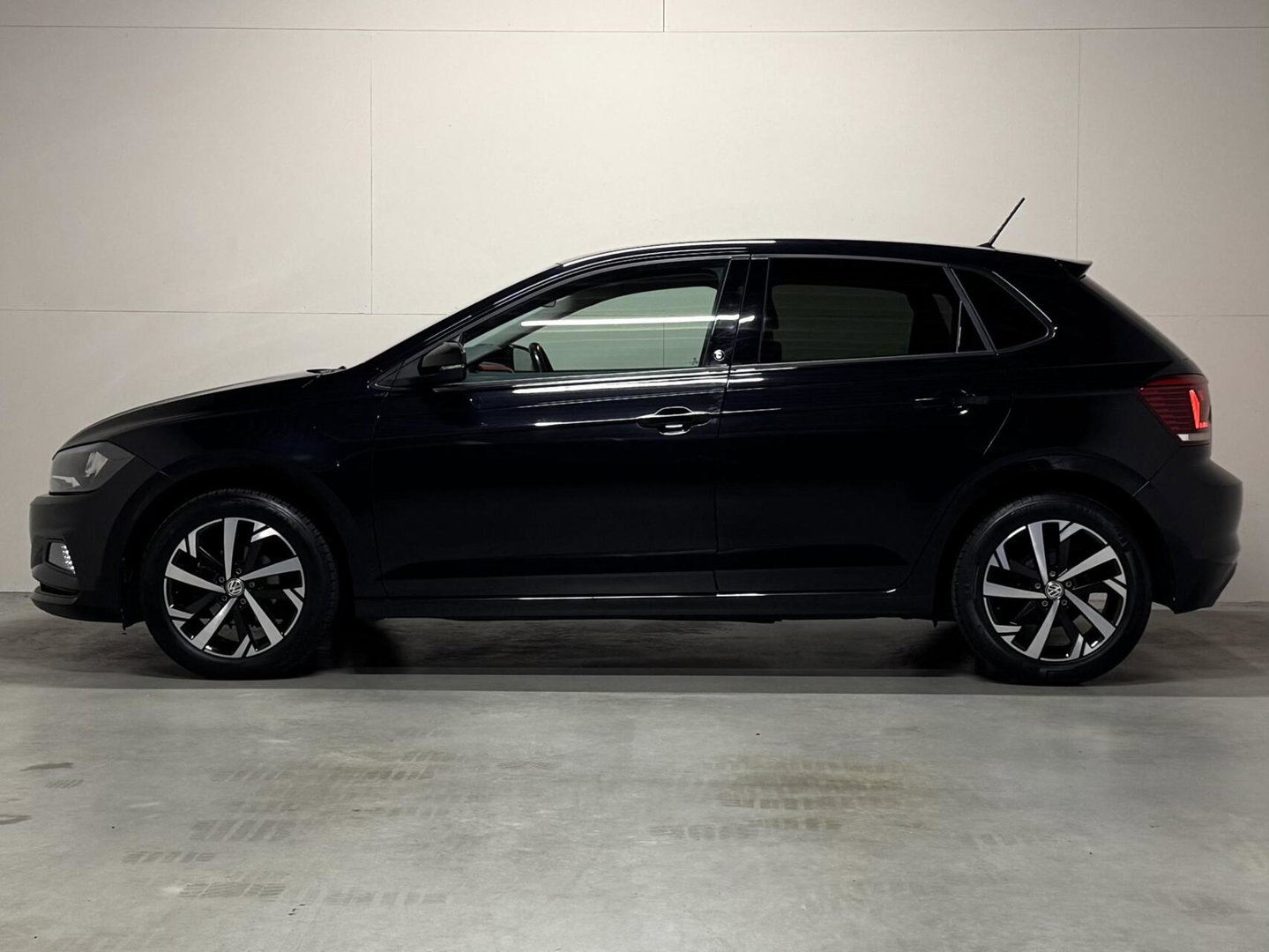 Volkswagen Polo 1.0 Beats CarPlay Stoelver. CarPlay Cruise Navi