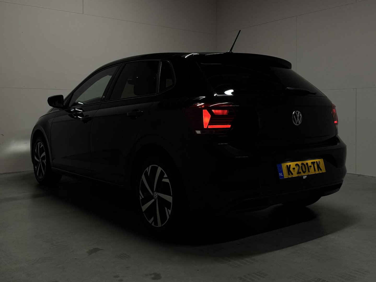 Volkswagen Polo 1.0 Beats CarPlay Stoelver. CarPlay Cruise Navi